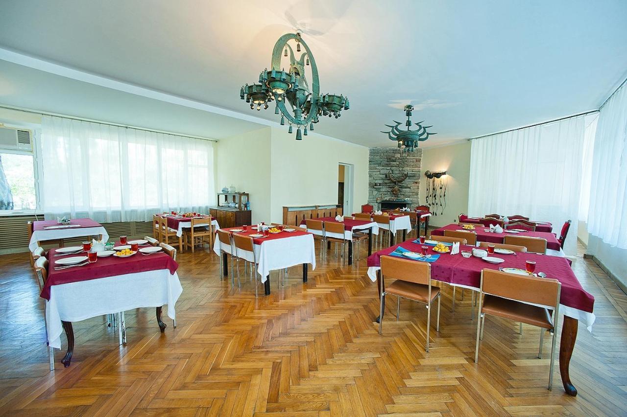 Hôtel Gosdacha Ldzaa à Lidzava Extérieur photo